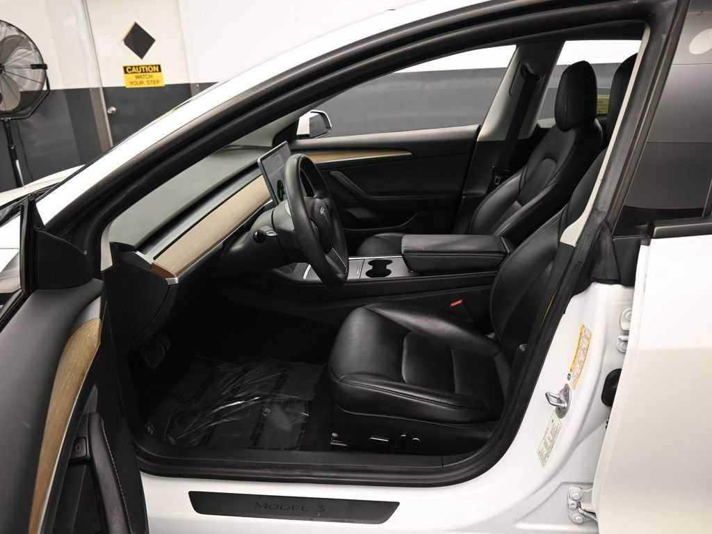 Used 2021 Tesla Model 3 Standard Range Plus image 12