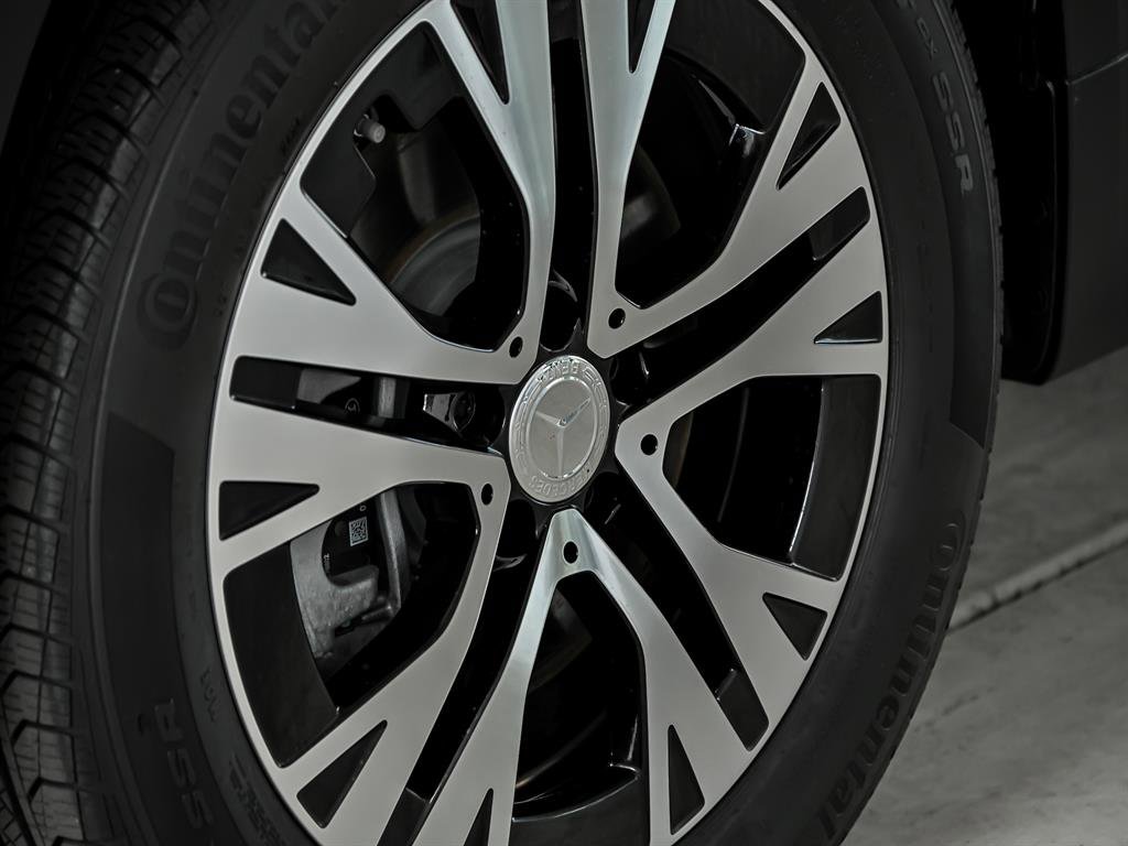 Certified 2025 Mercedes-Benz GLB 250 4MATIC image 6