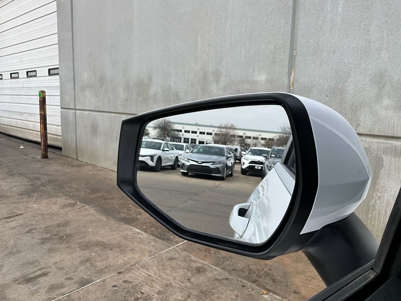 Used 2025 Kia Sportage LX image 18