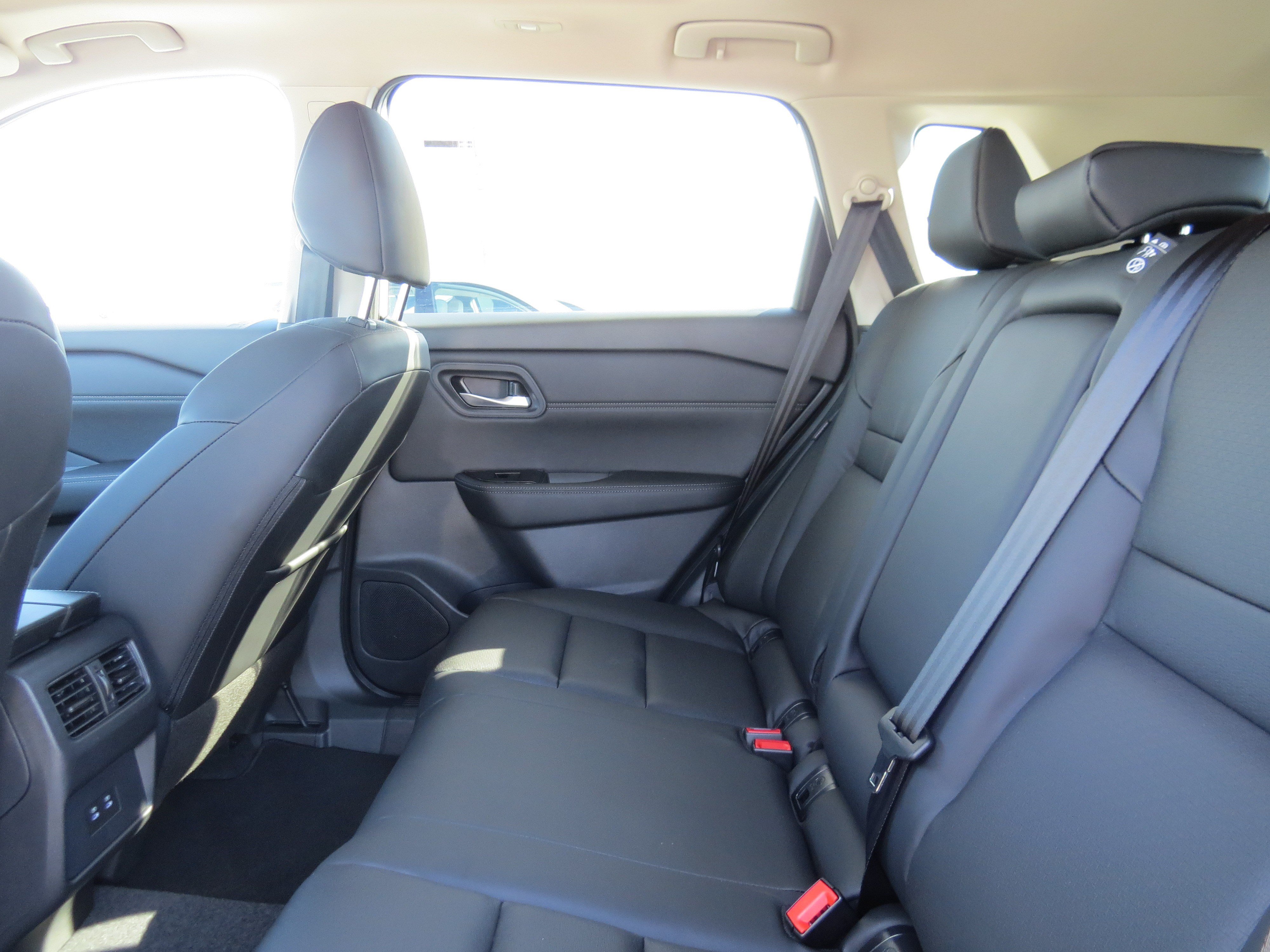 New 2026 Nissan Rogue Dark Armor FWD image 12