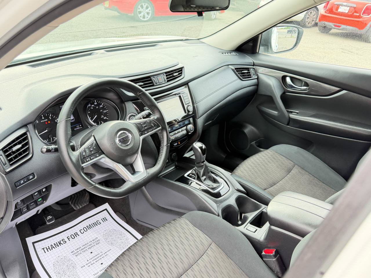 Used 2018 Nissan Rogue SV AWD/4WD image 10