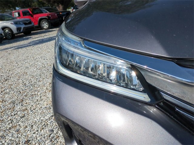 Used 2017 Honda Accord Touring image 10