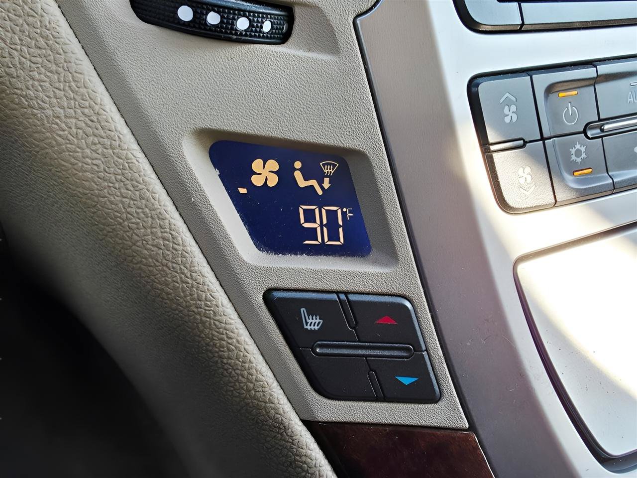 Used 2012 Cadillac CTS Luxury AWD/4WD image 40