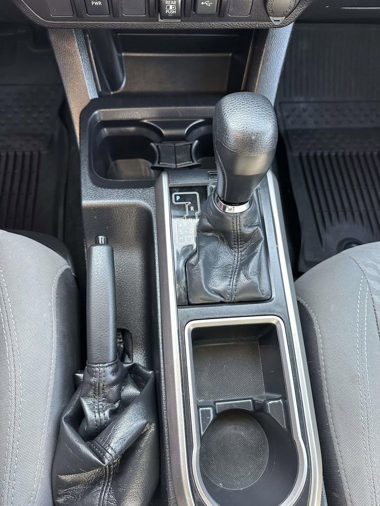 Used 2020 Toyota Tacoma SR5 image 17