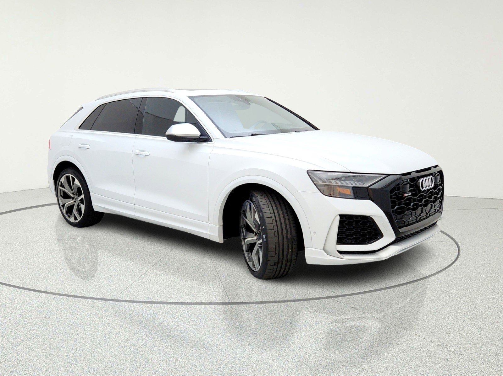 Used 2022 Audi RS Q8 w/ Luxury Package image 5