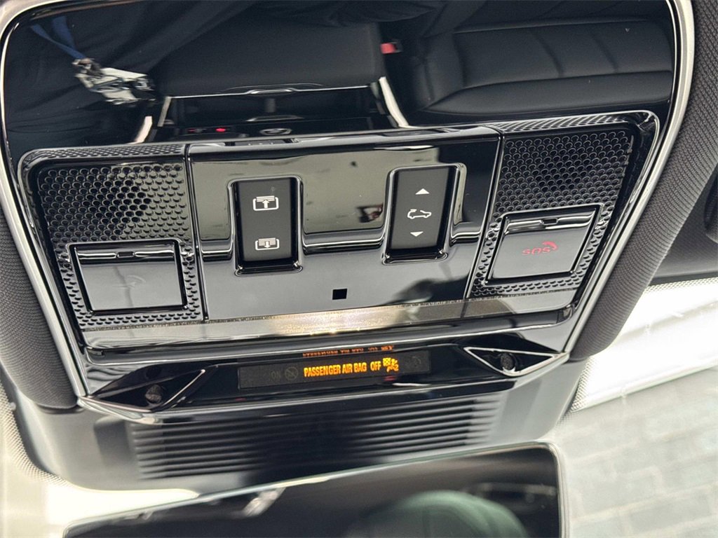 New 2026 Land Rover Range Rover Sport SE image 23