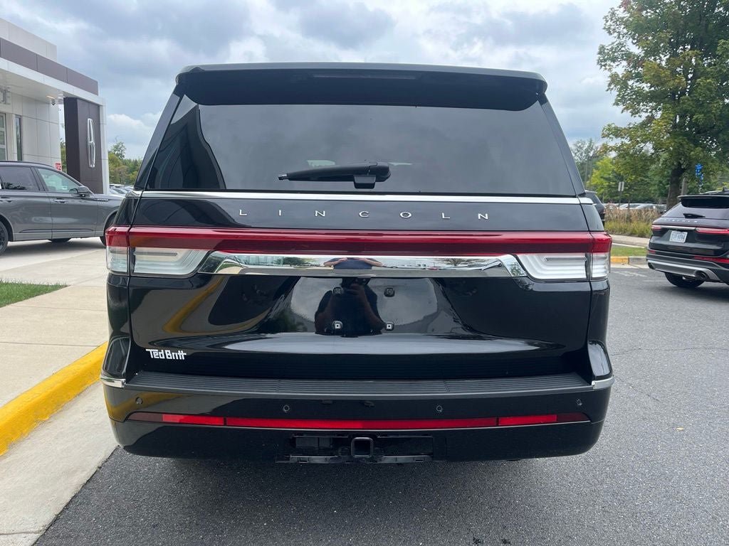 Certified 2024 Lincoln Navigator L Reserve AWD/4WD image 8
