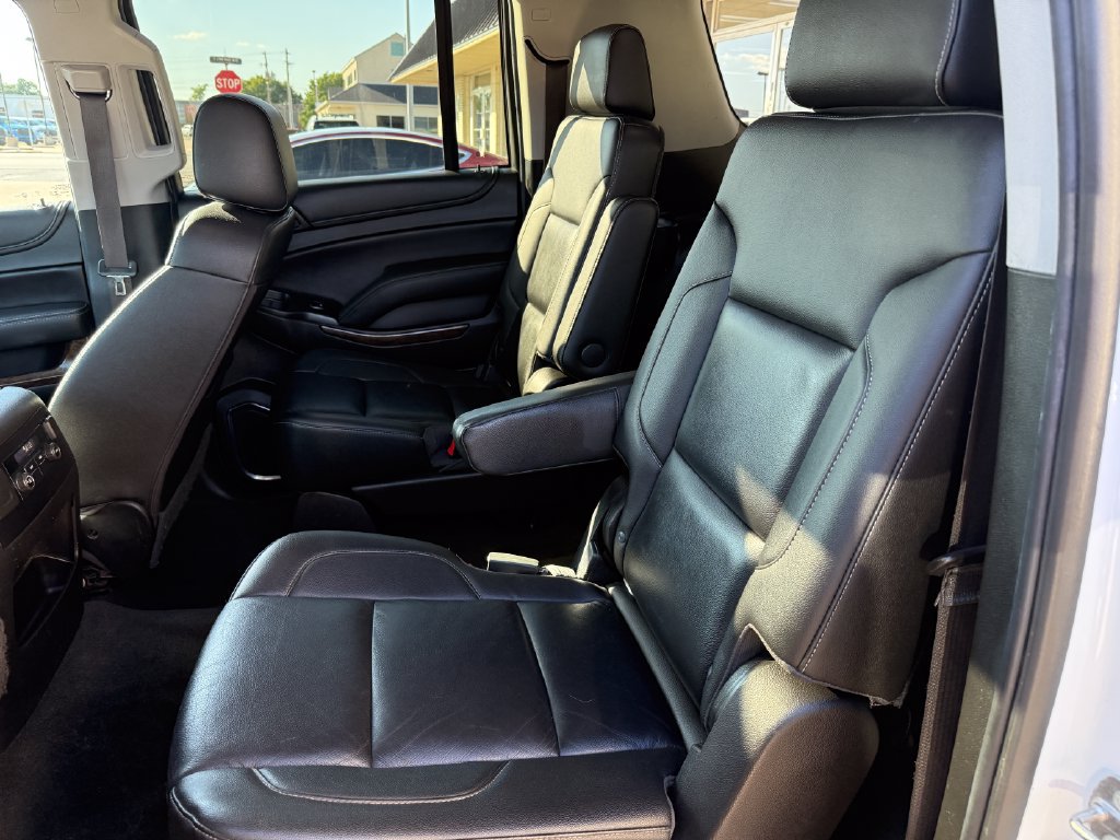 Used 2018 Chevrolet Suburban LT AWD/4WD image 31