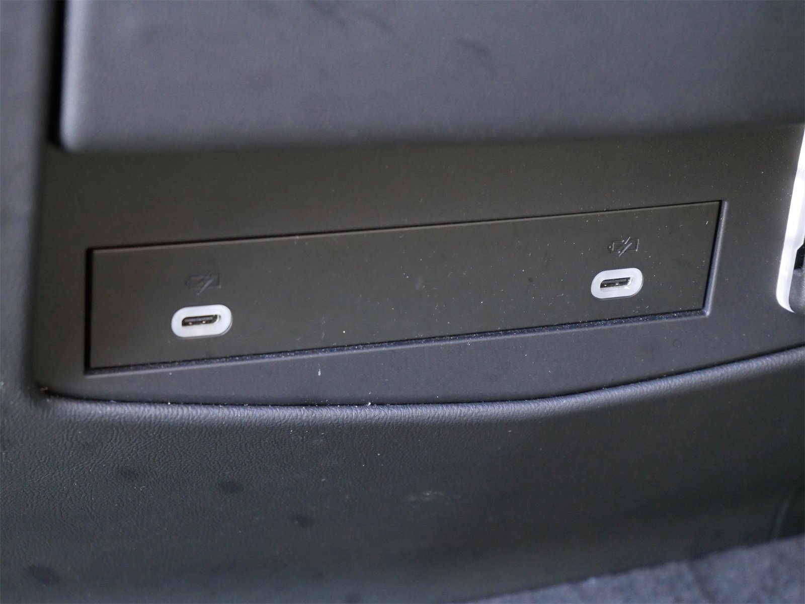 Used 2021 Cadillac Escalade Premium Luxury w/ Performance Package image 14