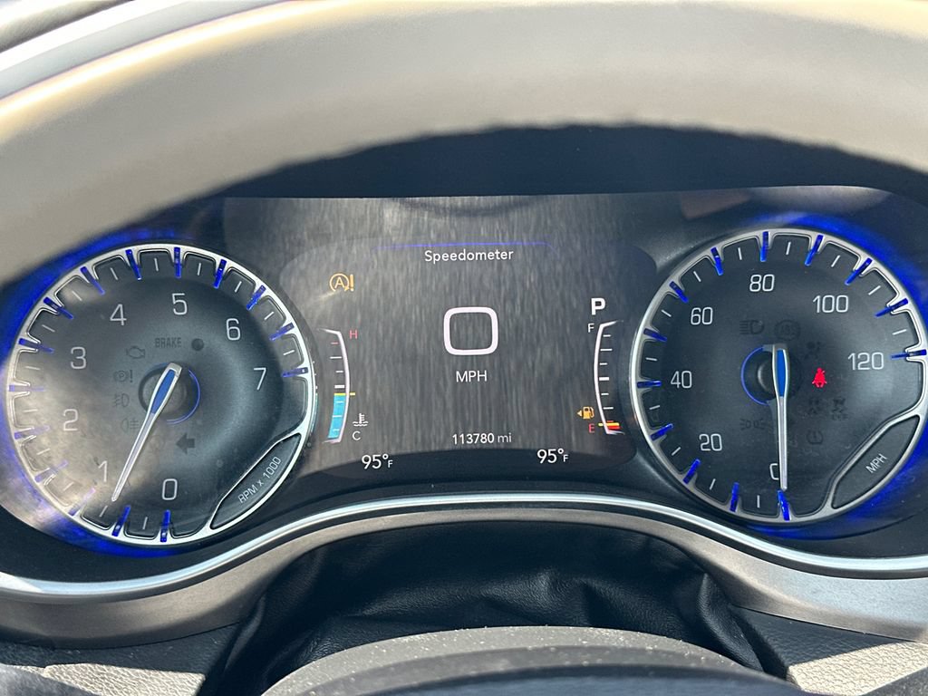 Used 2019 Chrysler Pacifica Limited FWD image 26