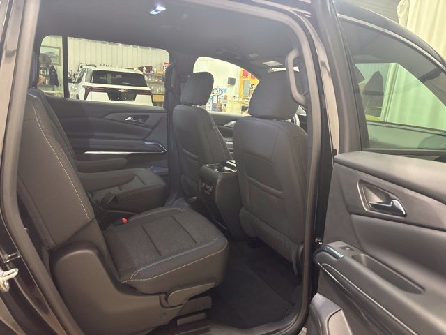 Used 2026 Chevrolet Traverse LT FWD image 14
