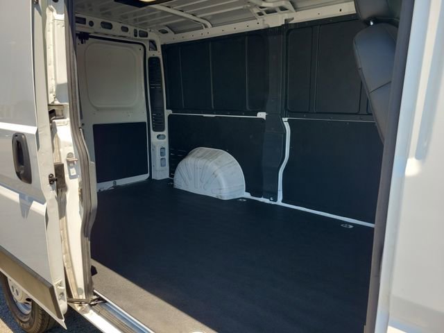 Used 2025 RAM ProMaster 2500 w/ Convenience Group FWD image 10