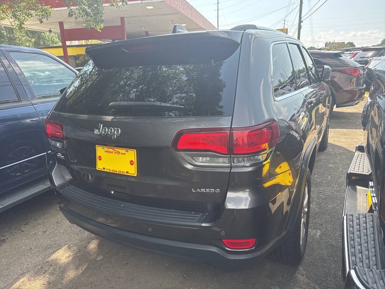 Used 2021 Jeep Grand Cherokee Laredo RWD image 5