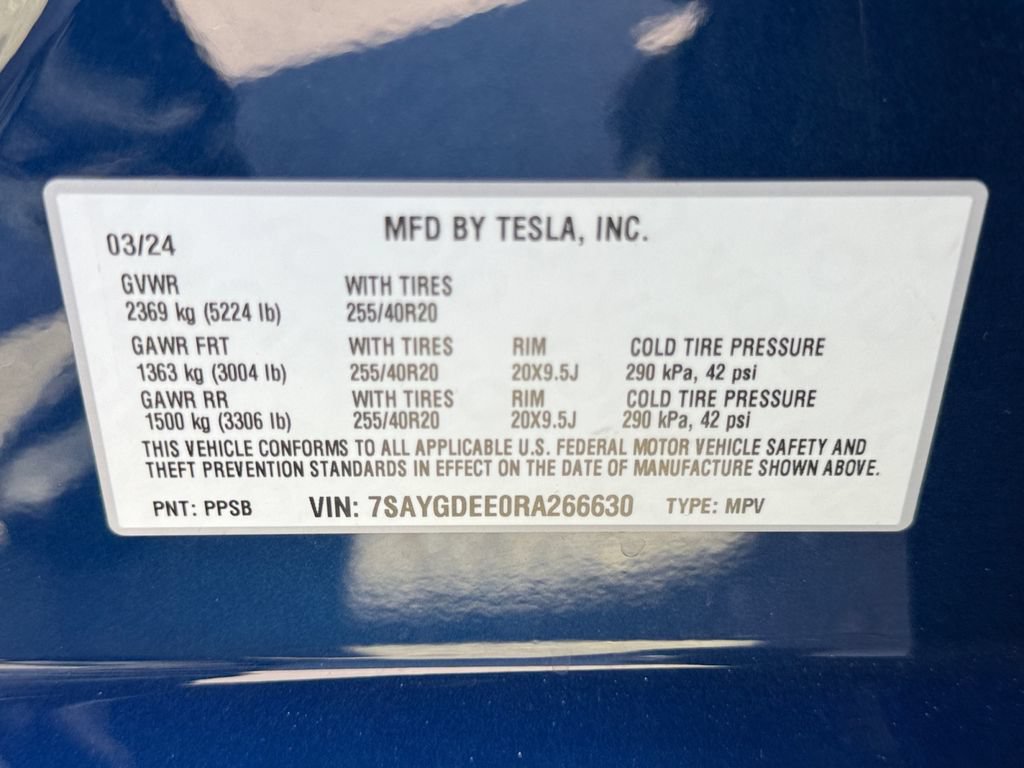 Used 2024 Tesla Model Y Long Range AWD/4WD image 26