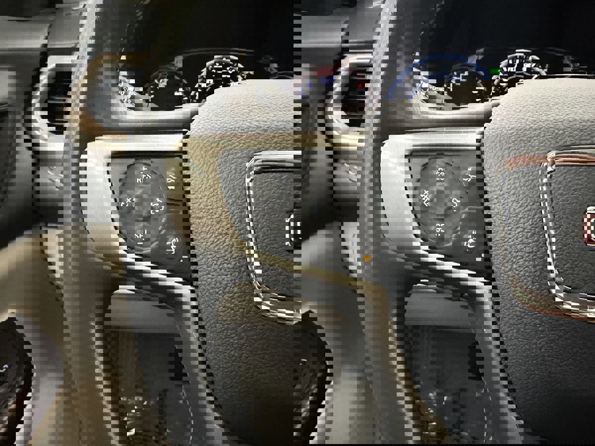 Used 2021 GMC Acadia Denali w/ Denali Technology Package image 14