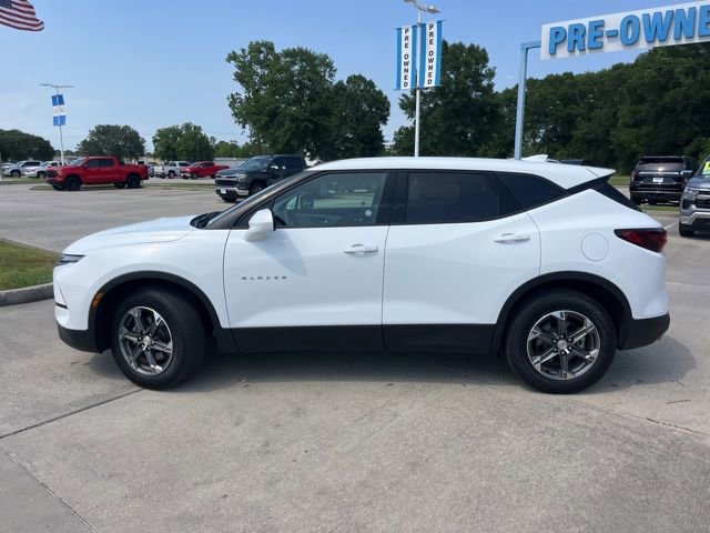 Used 2025 Chevrolet Blazer LT FWD image 3