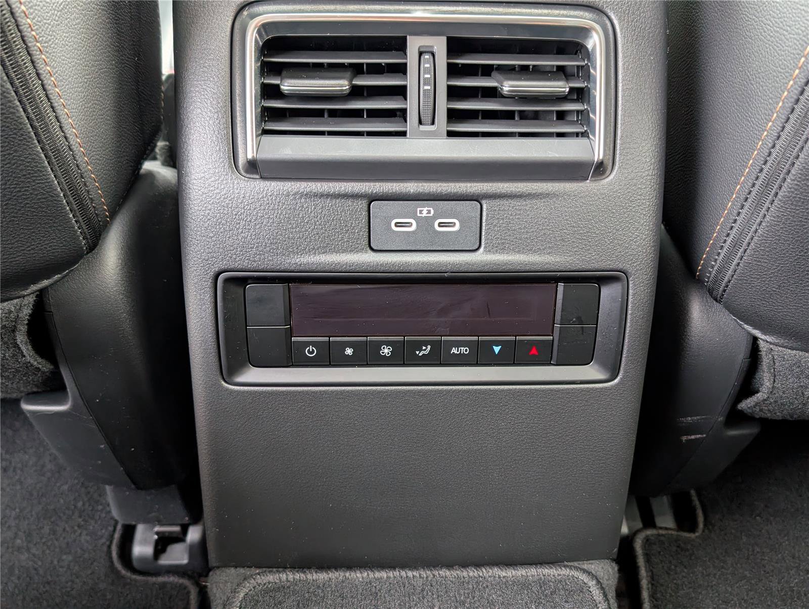 Used 2024 MAZDA CX-90 3.3 Turbo w/ Preferred Plus image 17