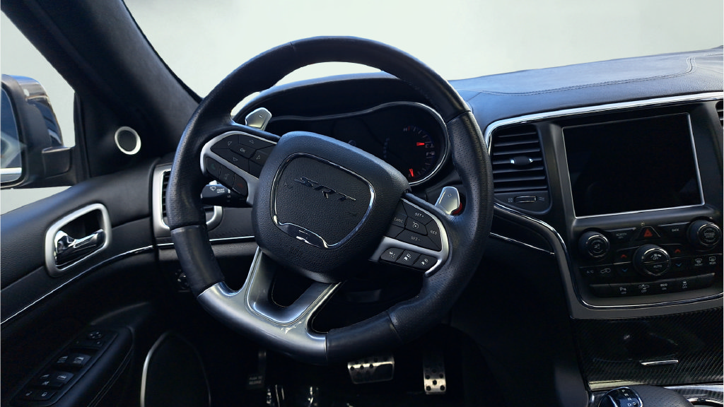 Used 2014 Jeep Grand Cherokee SRT8 w/ Luxury Group II AWD/4WD image 31