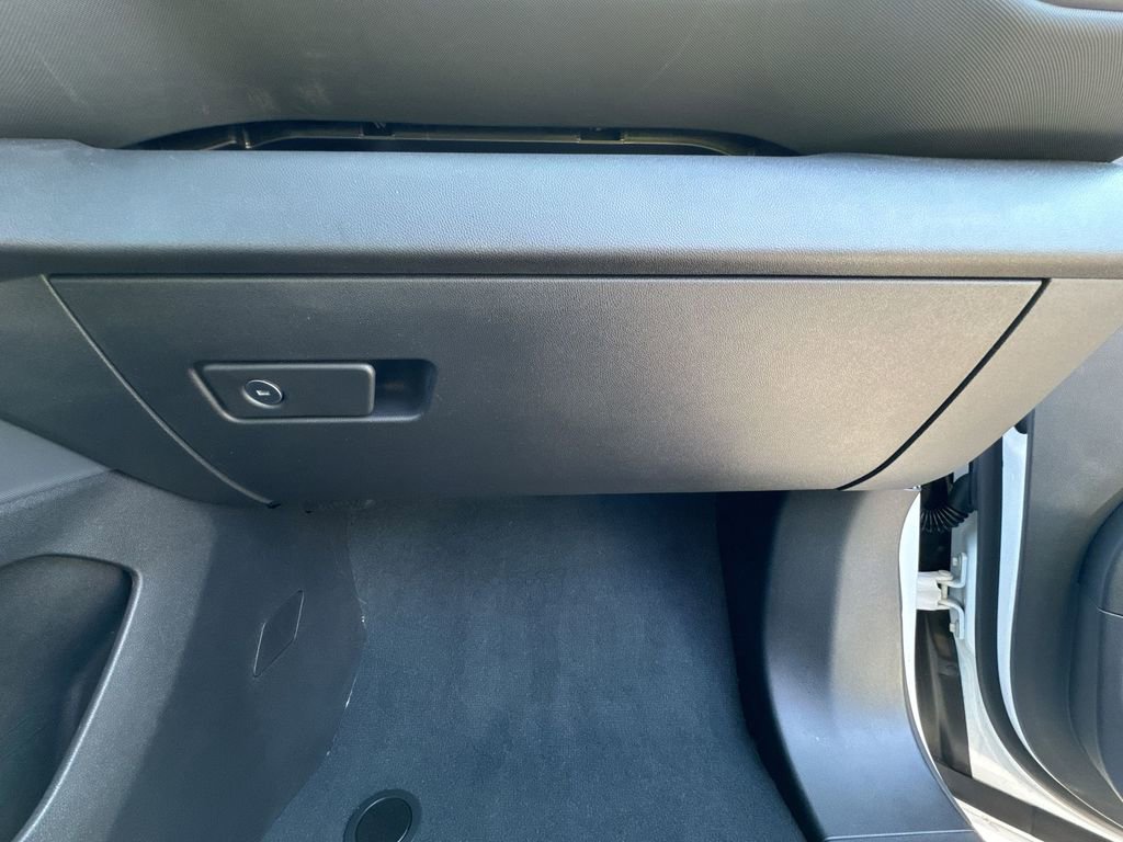 Used 2025 Chevrolet Silverado EV LT image 34