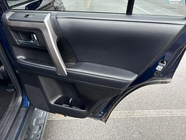 Used 2018 Toyota 4Runner SR5 Premium image 16