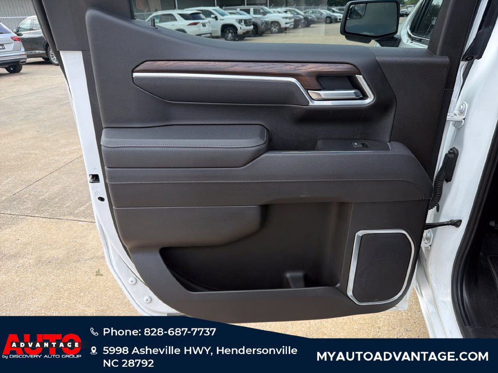 Used 2025 GMC Sierra 1500 SLT AWD/4WD image 25