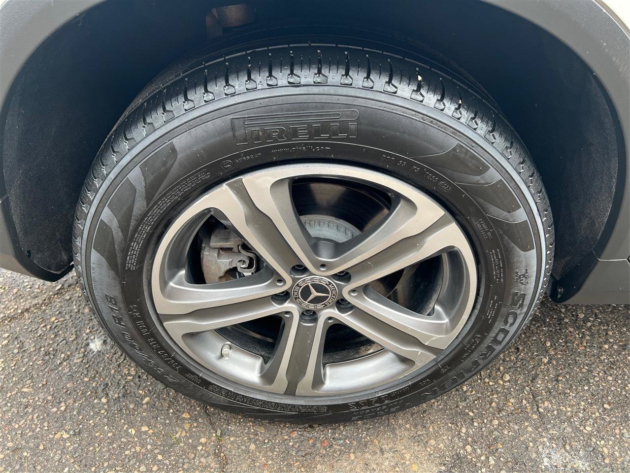 Used 2019 Mercedes-Benz GLC 300 4MATIC image 18