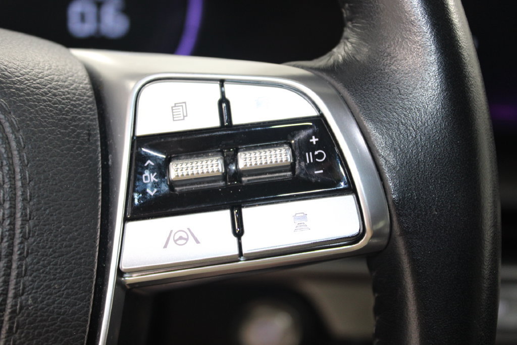 Used 2025 Kia Telluride S FWD image 35