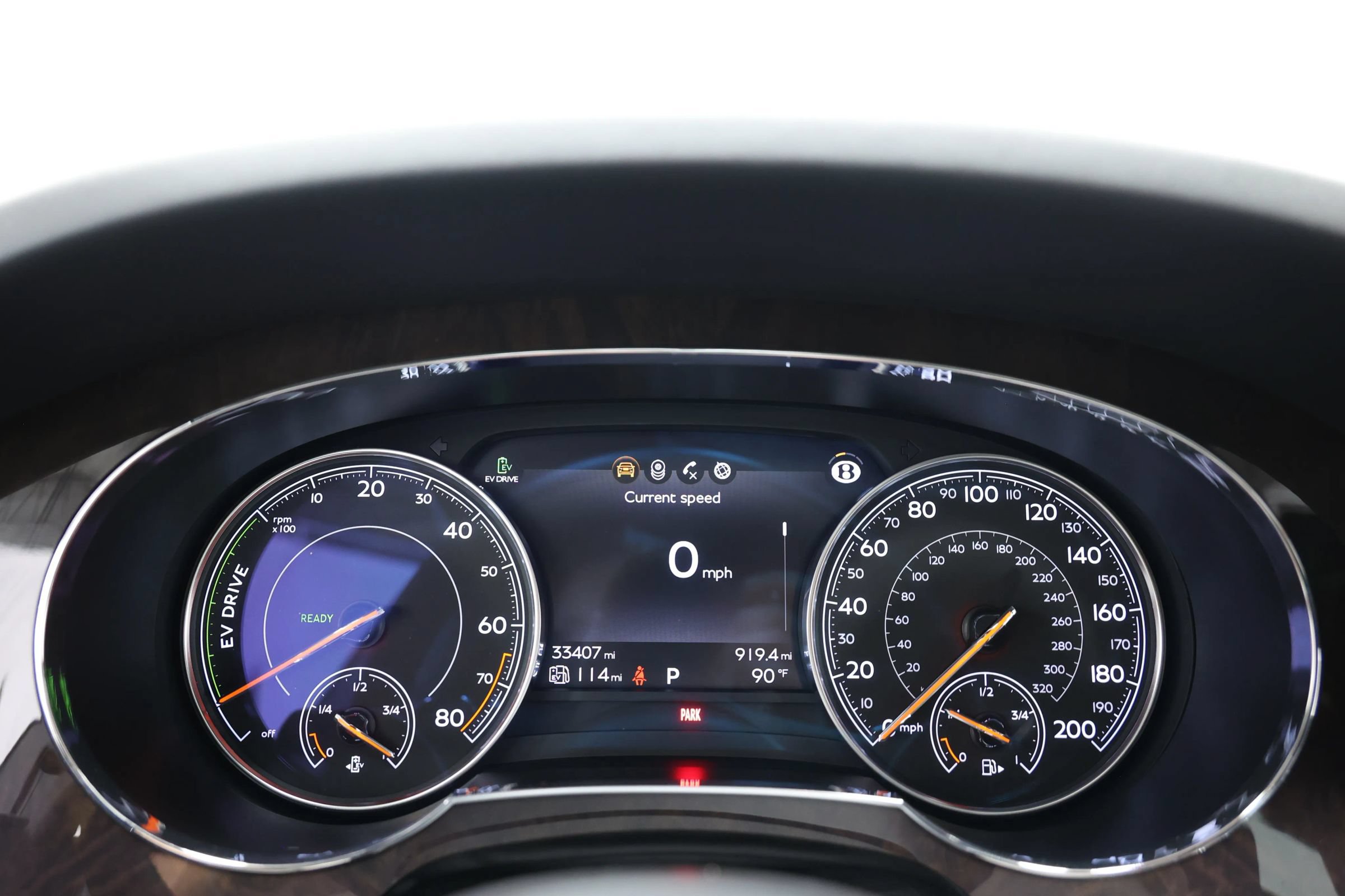 Used 2020 Bentley Bentayga Plug-In Hybrid AWD/4WD image 29