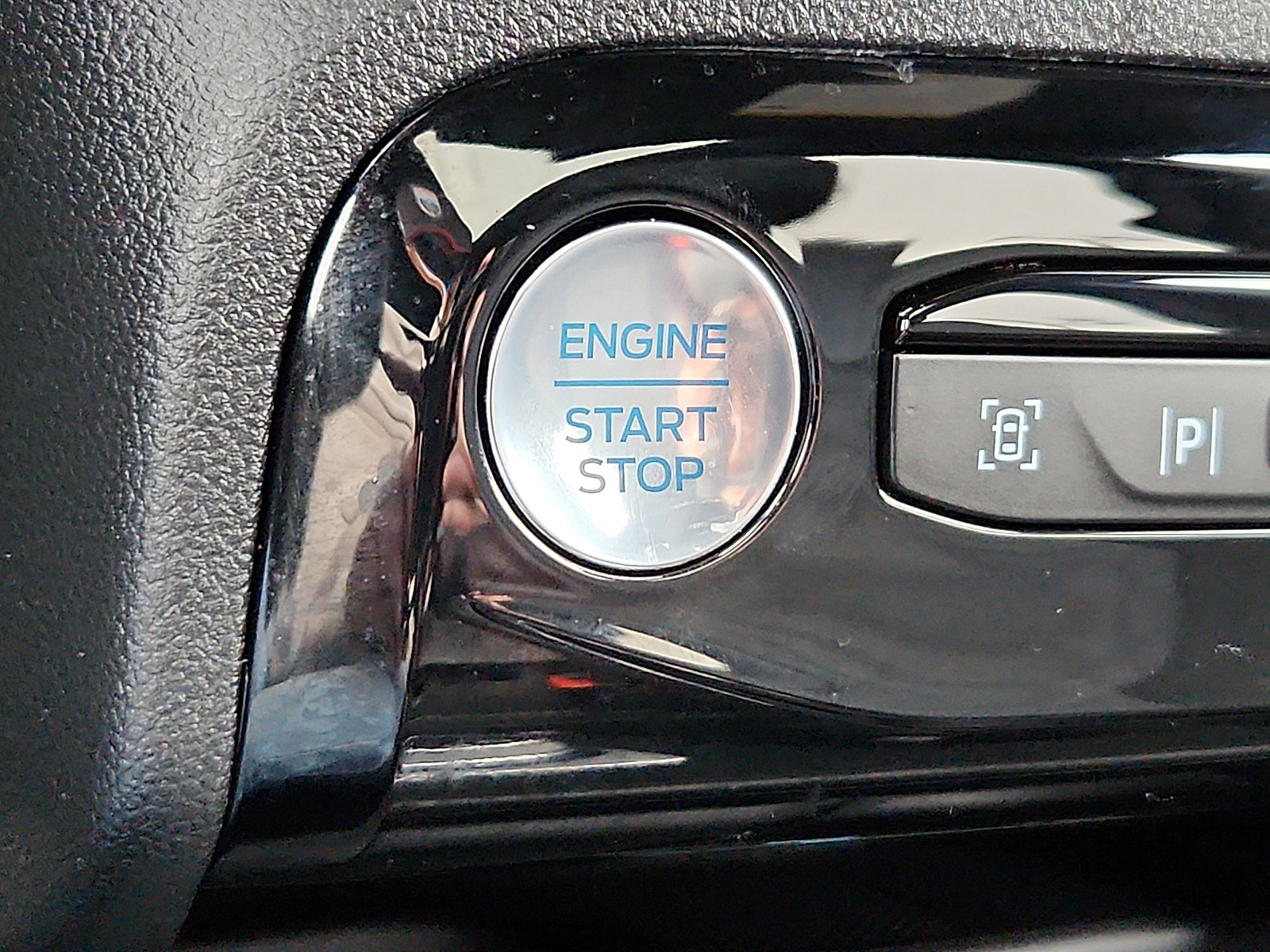 Used 2023 Ford Escape ST-Line Elite w/ Premium Technology Package AWD/4WD image 23