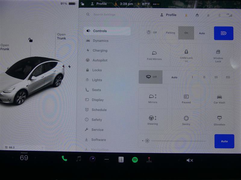 Used 2021 Tesla Model Y Long Range image 13