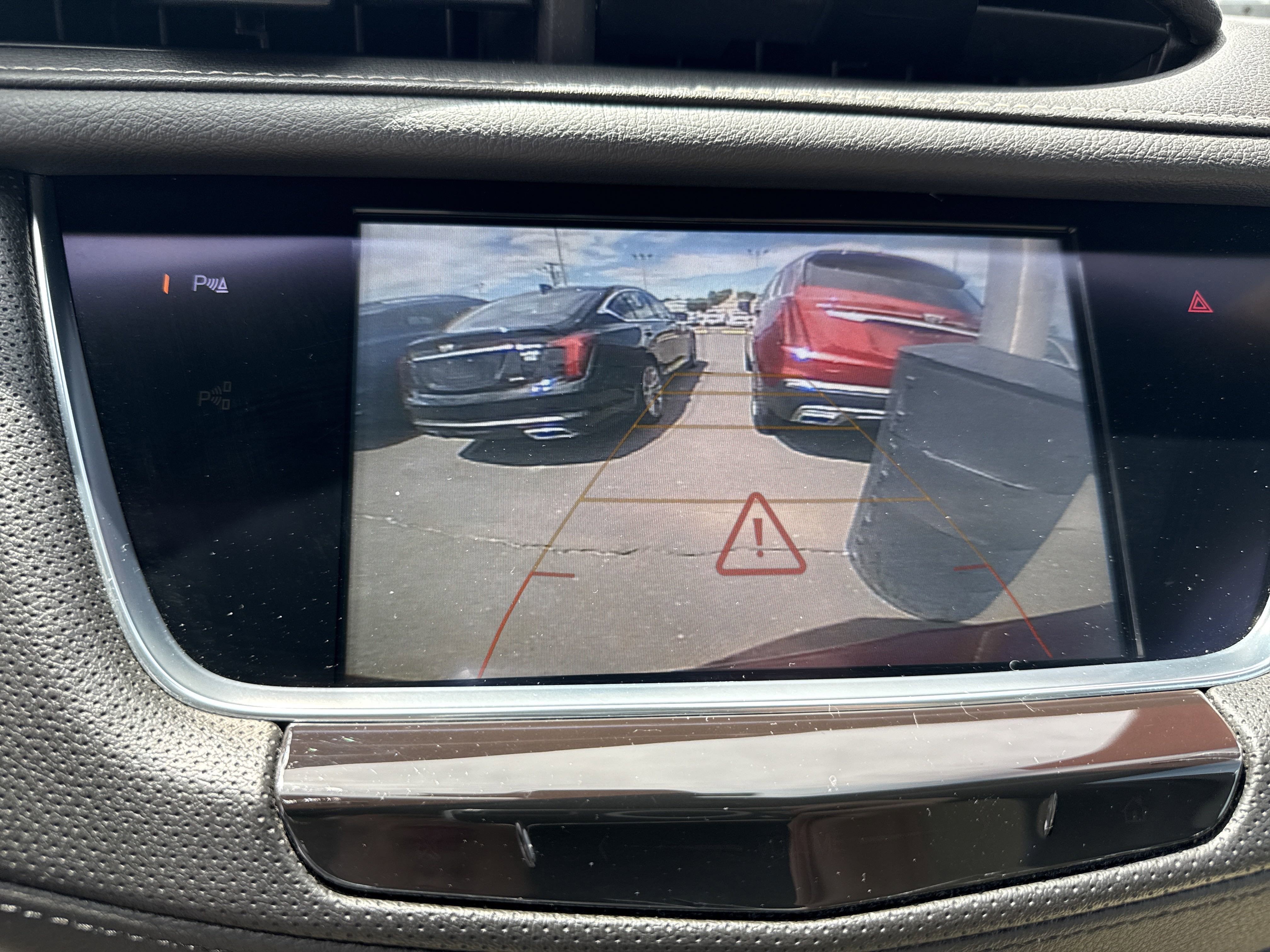 Used 2018 Cadillac XT5 Luxury w/ Driver Awareness Package image 18