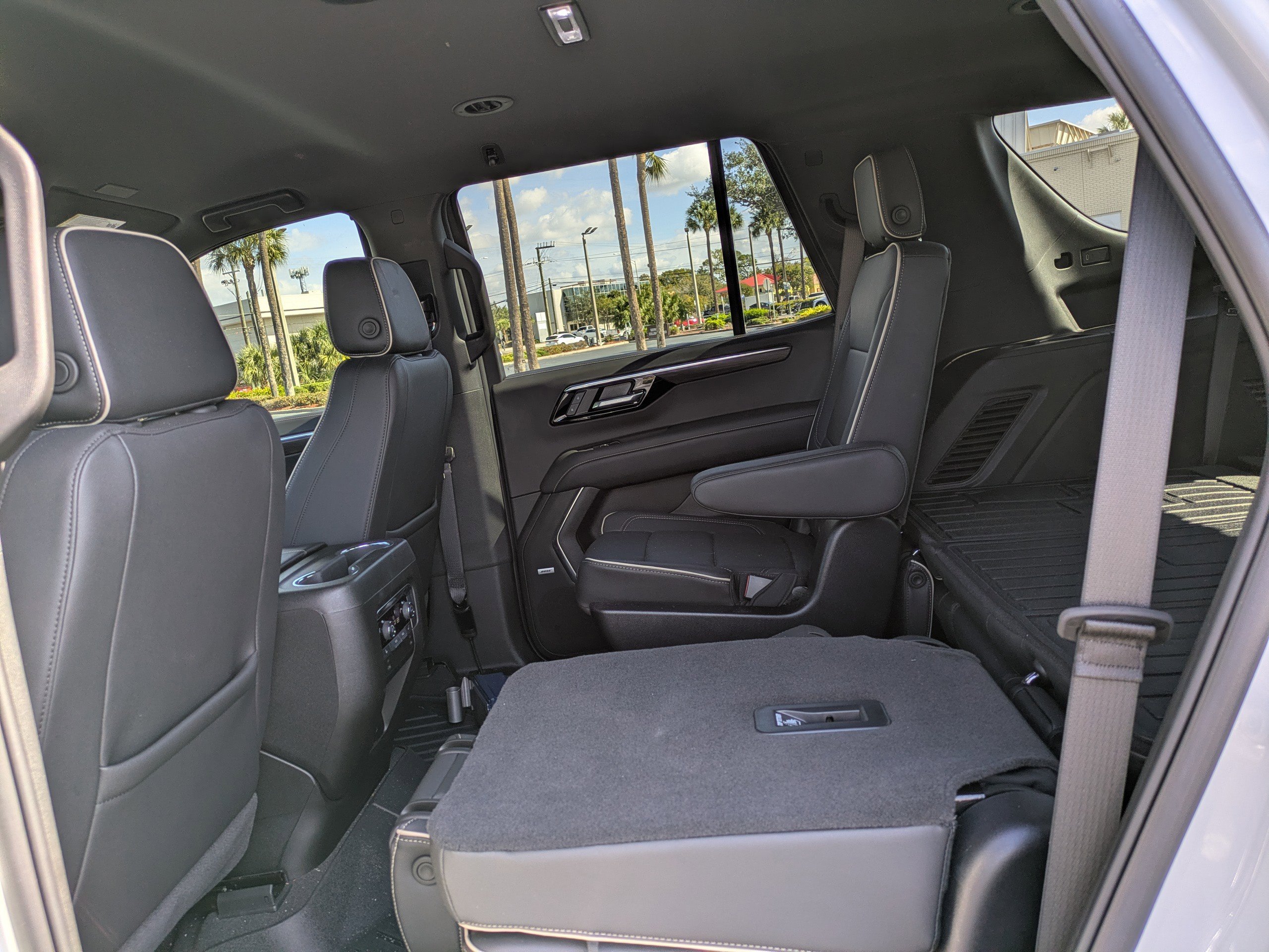 Used 2025 Chevrolet Tahoe Premier image 13