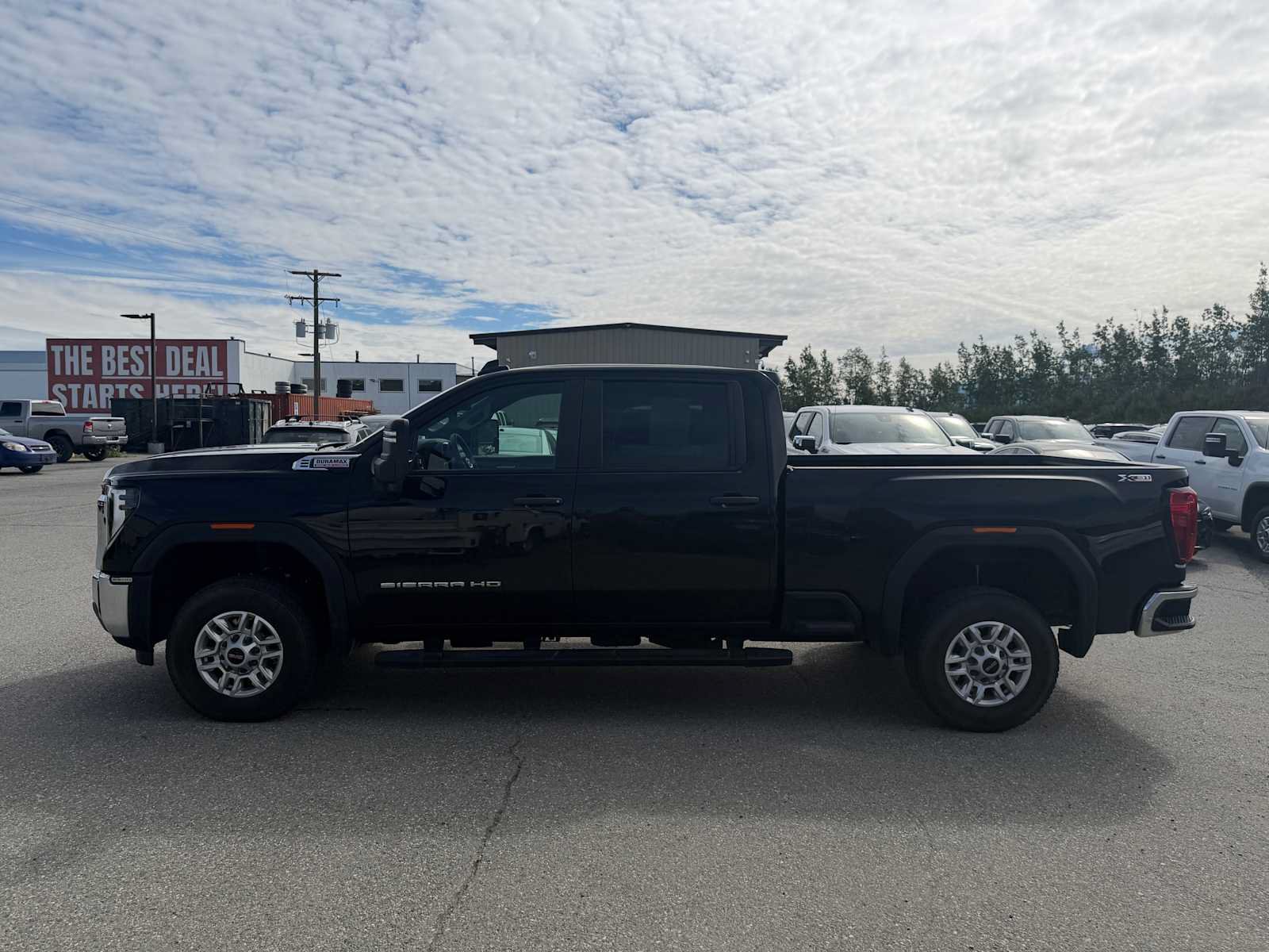 Used 2024 GMC Sierra 2500 Pro AWD/4WD image 1