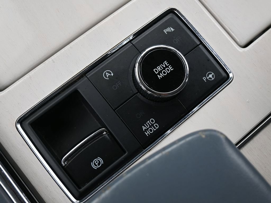 Used 2019 Lincoln Navigator Black Label w/ Cargo Package image 38