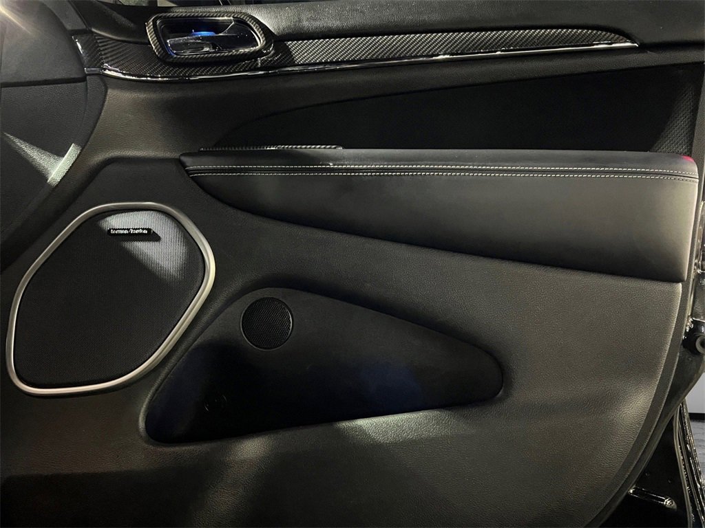 Used 2017 Jeep Grand Cherokee SRT image 14