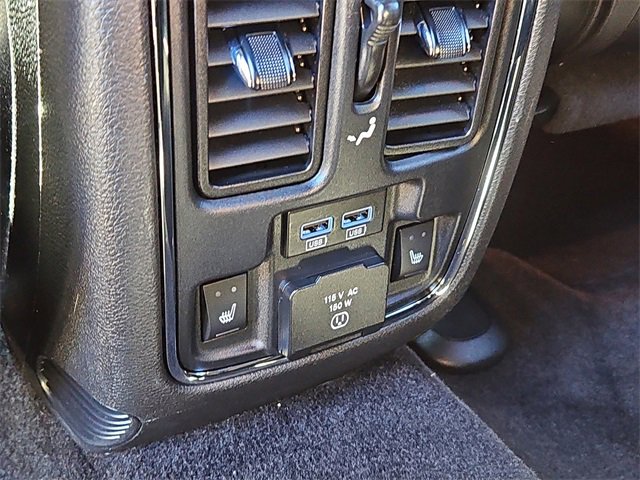 Used 2015 Jeep Grand Cherokee Limited w/ Luxury Group II image 24