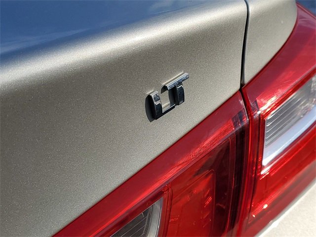 Used 2016 Chevrolet Malibu LT w/ Driver Confidence Package image 32