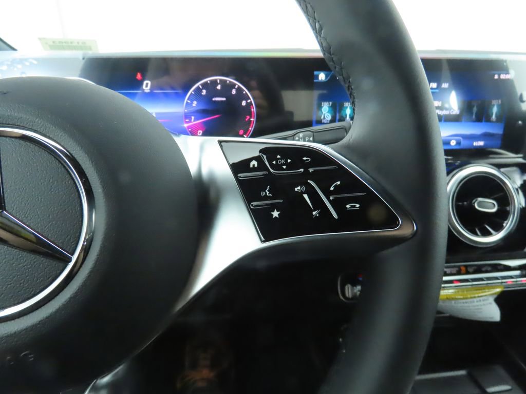 Certified 2025 Mercedes-Benz GLA 250 image 12