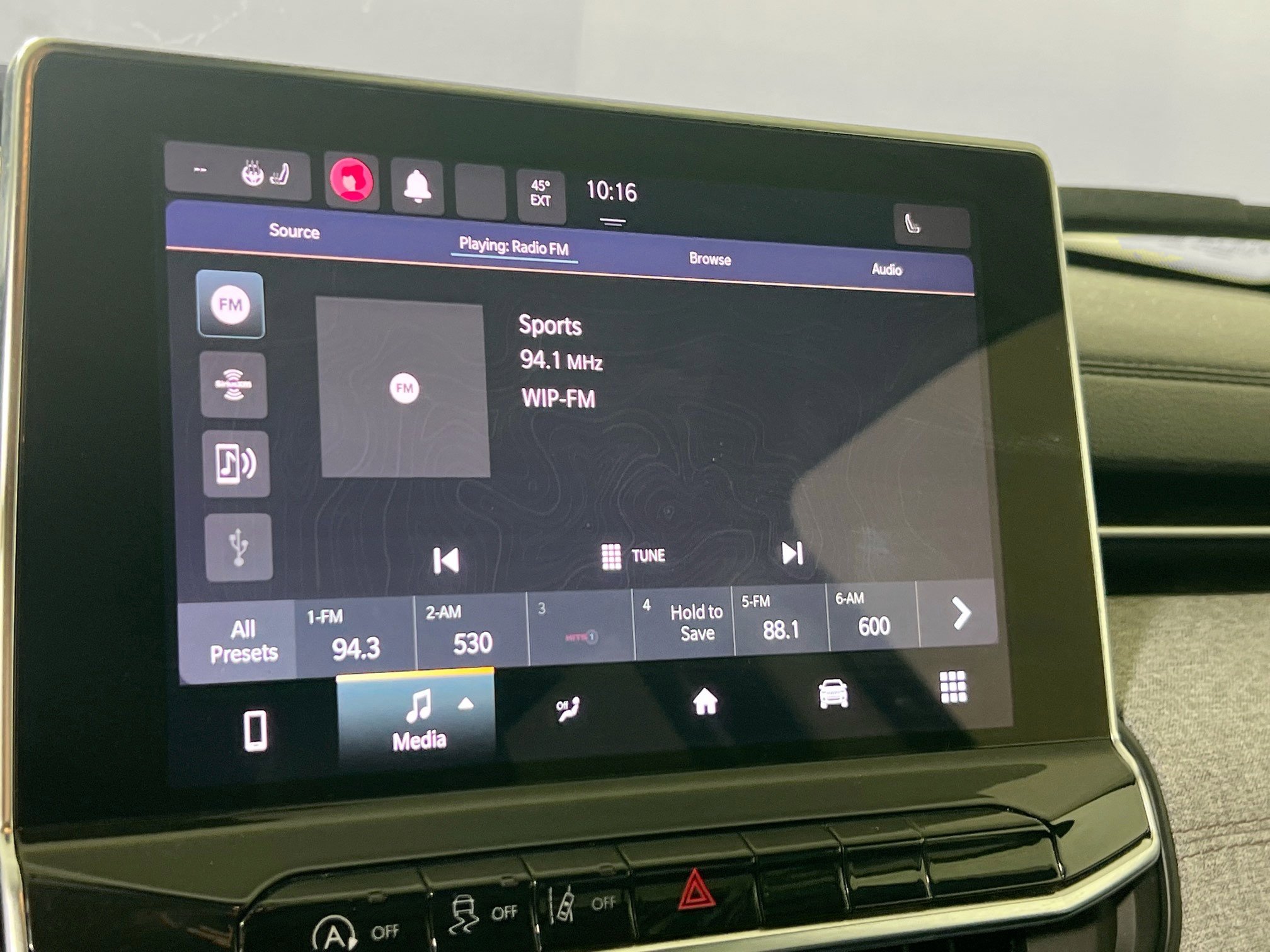 Used 2022 Jeep Compass Latitude w/ Sun and Sound Group image 14