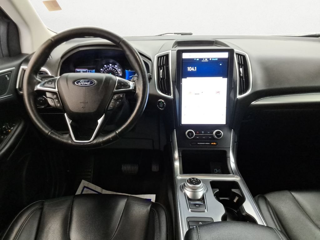 Used 2022 Ford Edge Titanium w/ Equipment Group 301A AWD/4WD image 9