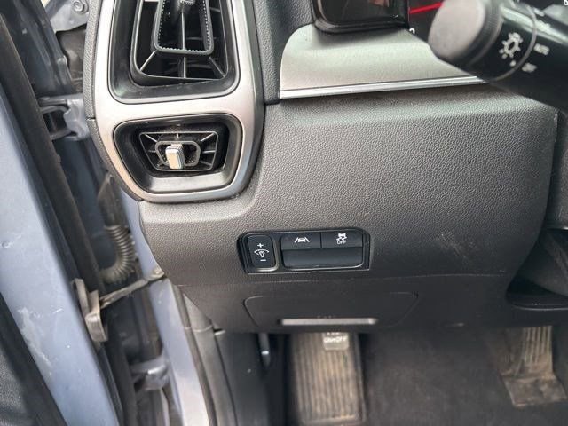 Used 2023 Kia Sorento LX image 19
