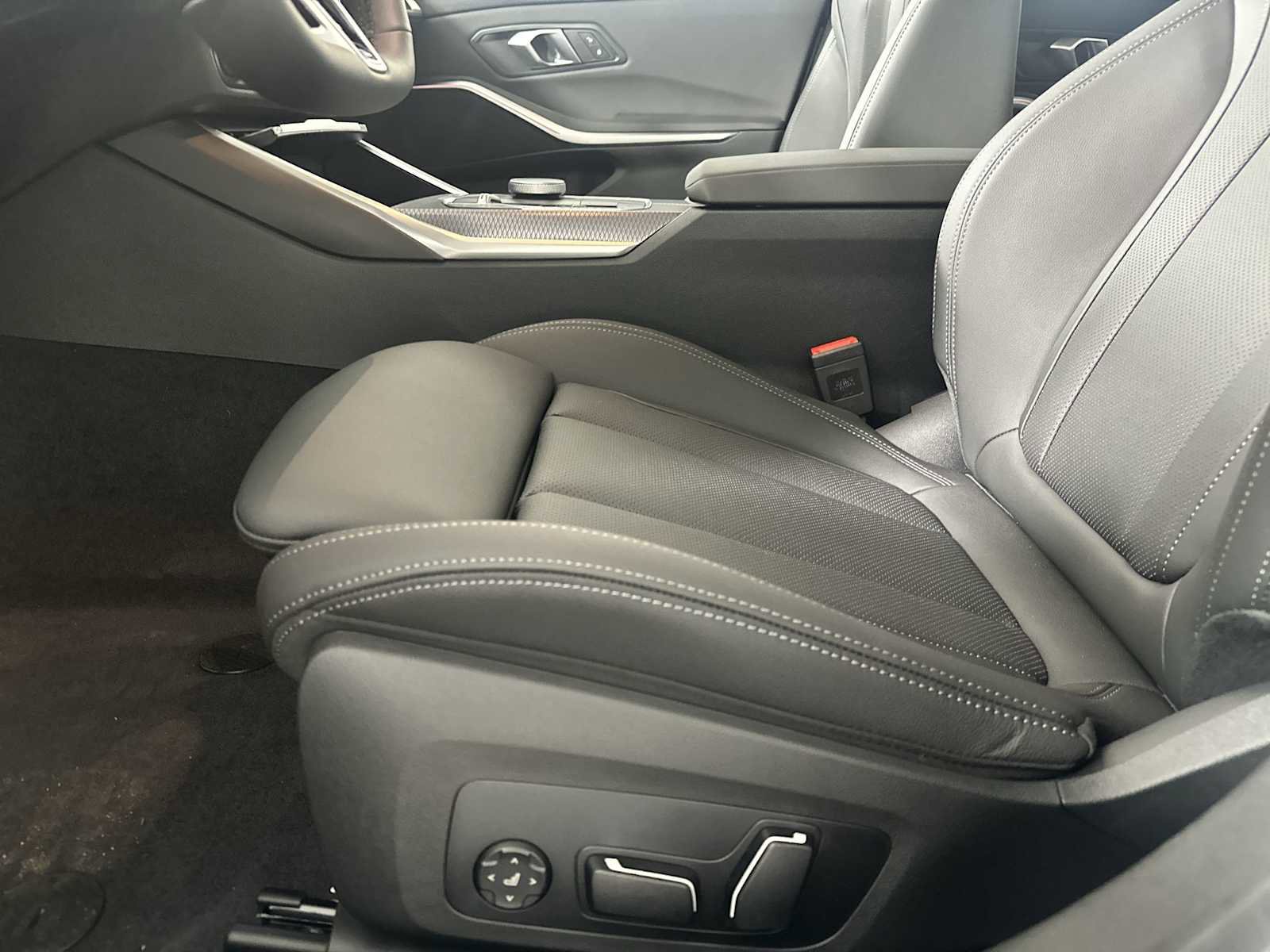 New 2026 BMW 330i xDrive Sedan w/ M Sport Package image 12