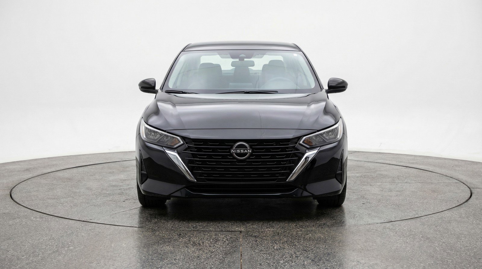 Used 2025 Nissan Sentra SV image 2