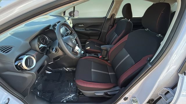 Used 2025 Nissan Versa SR w/ Trunk Package FWD image 18