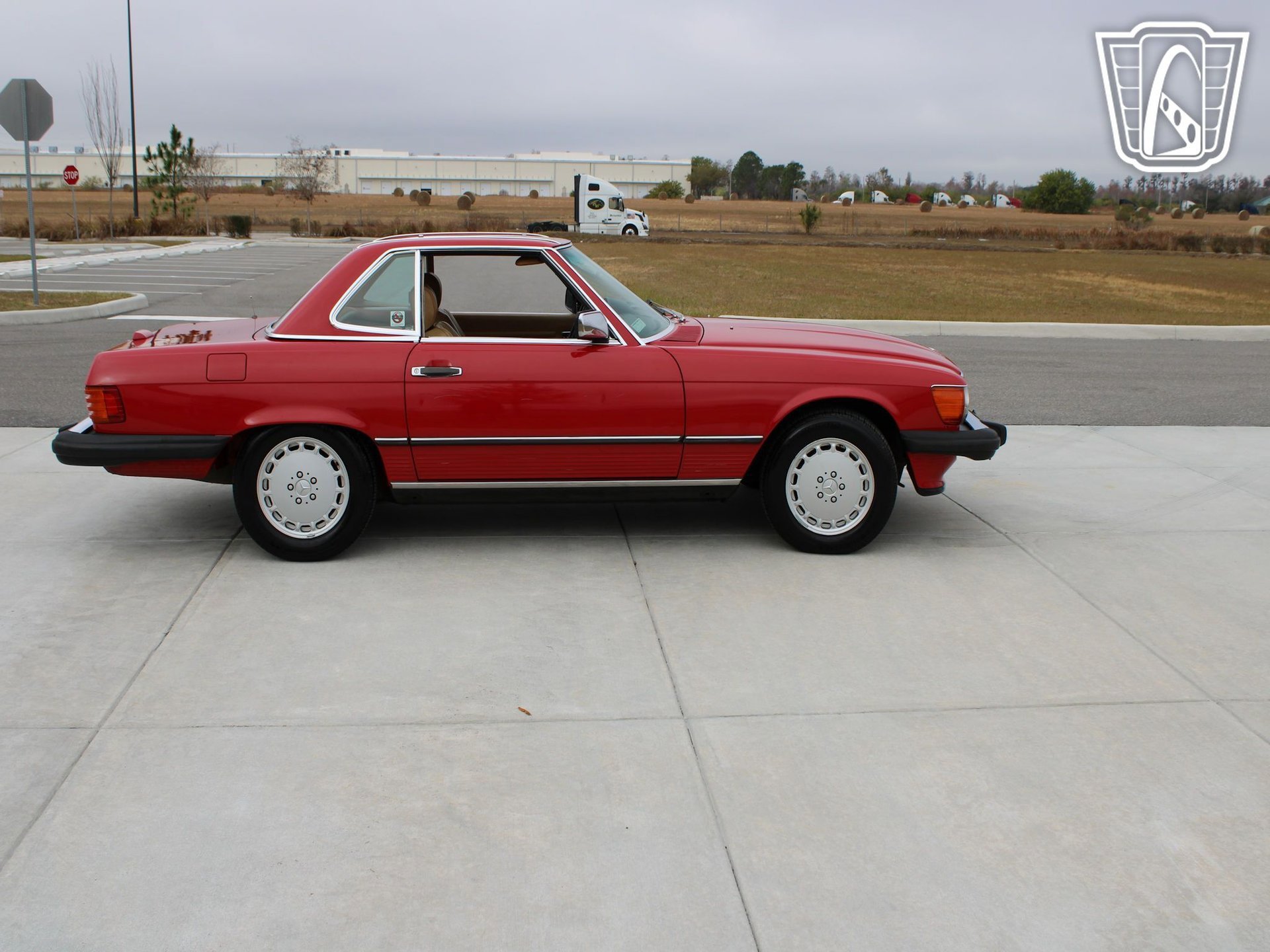 Used 1988 Mercedes-Benz 560 SL image 7
