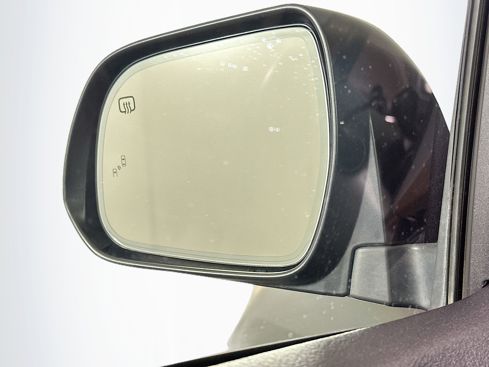 Used 2018 Toyota Sienna Limited image 16