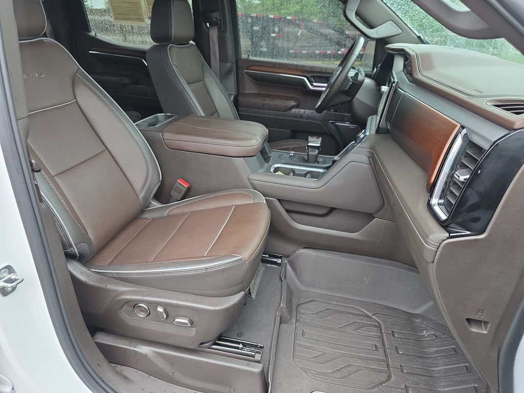 Used 2024 GMC Sierra 1500 Denali w/ Denali Reserve Package AWD/4WD image 36