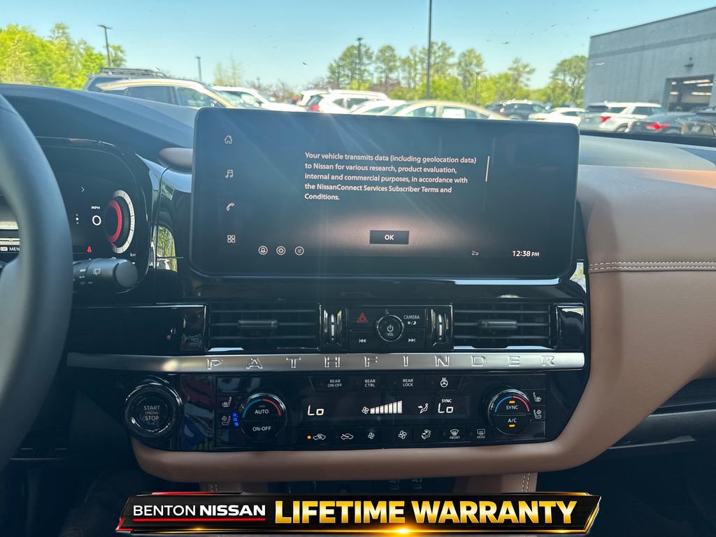 Used 2026 Nissan Pathfinder Platinum AWD/4WD image 17