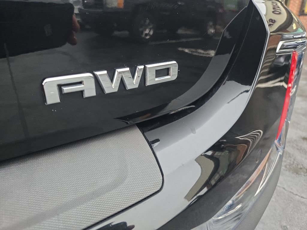 Used 2017 GMC Terrain SLT w/ Open Road Package image 28