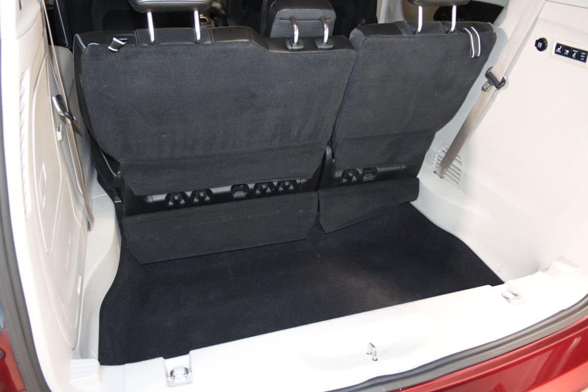 Used 2018 Chrysler Pacifica Limited FWD image 14